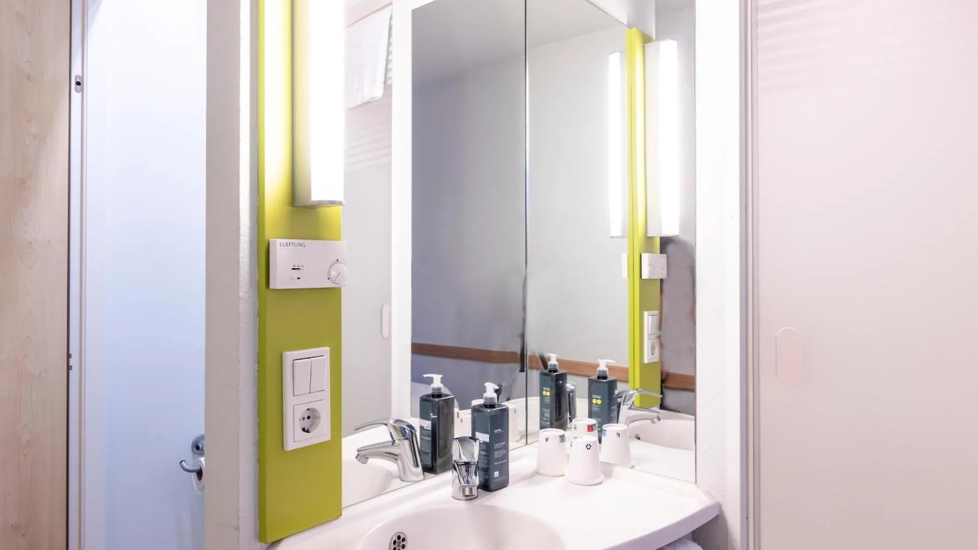 B&B Hotel Mannheim-Friedrichsfeld  MHG